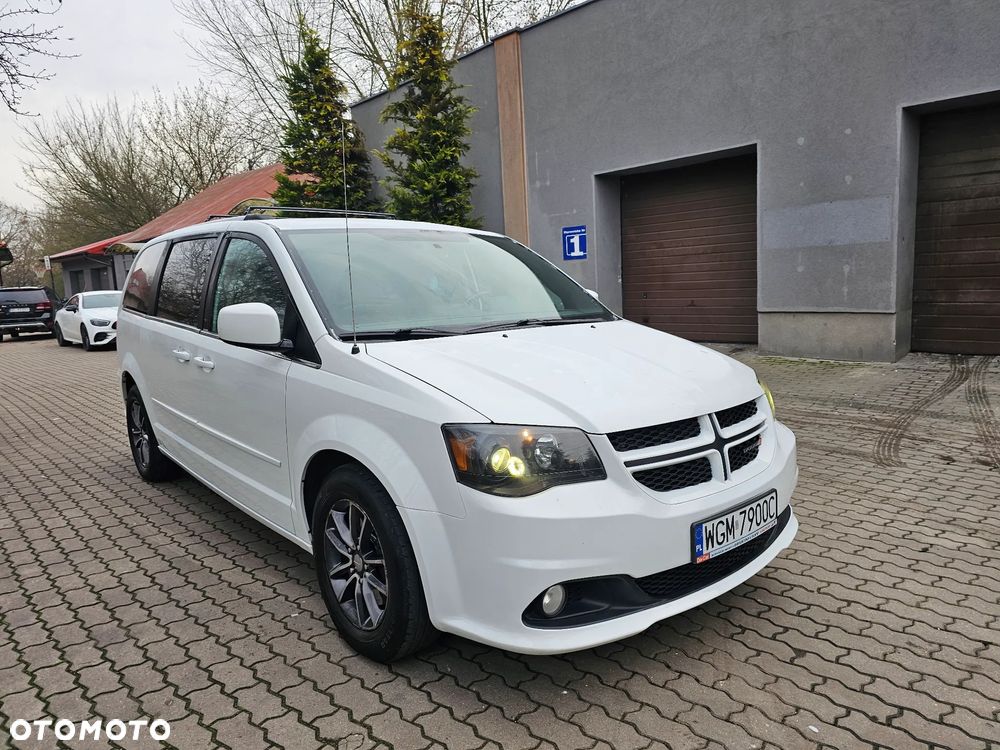 Dodge Grand Caravan 3.6 R/T - 27