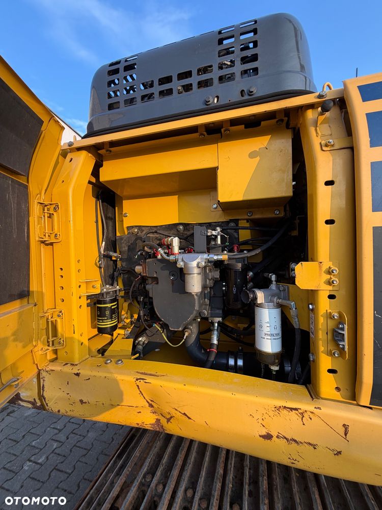 Komatsu PC240LC-11 - 11