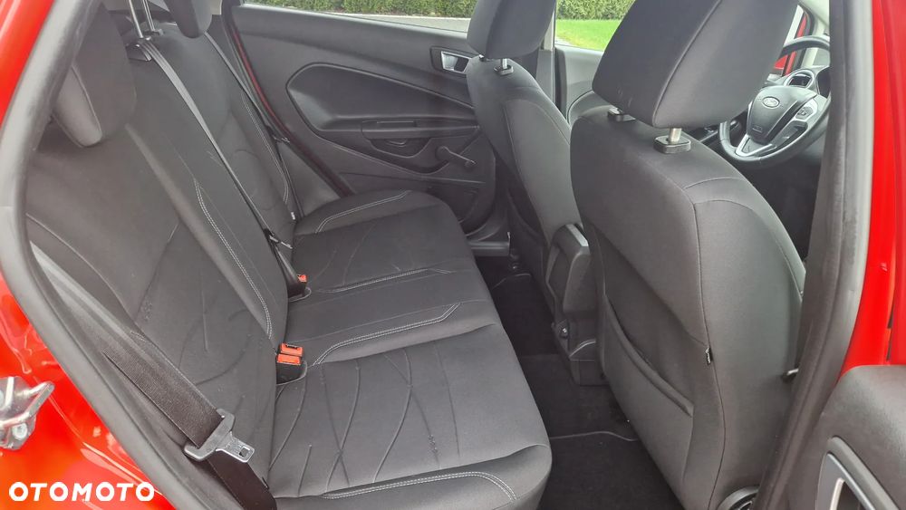 Ford Fiesta 1.0 EcoBoost Titanium - 24