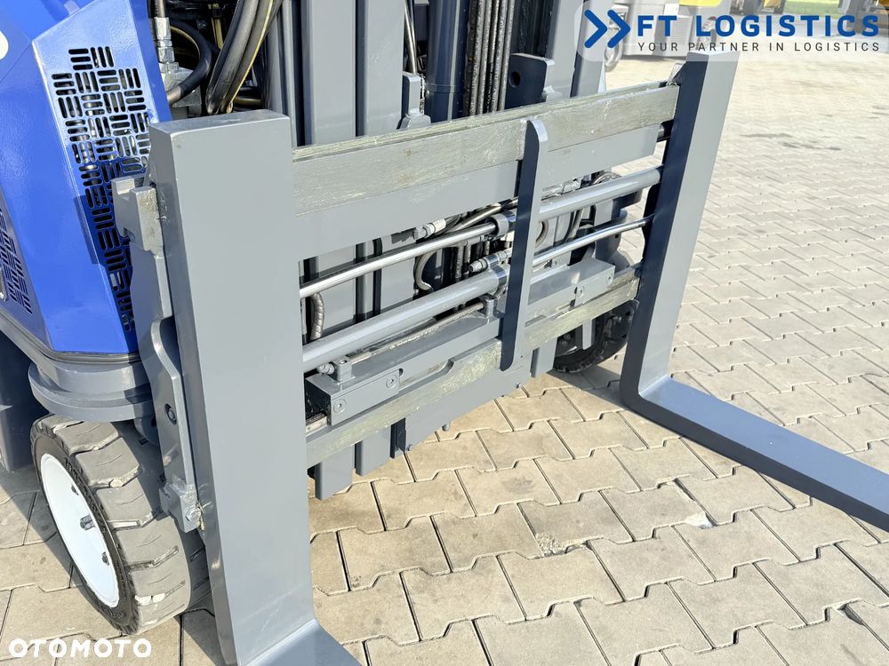 Combilift WÓZEK CZTEROKIERUNKOWY - WIELOKIERUNKOWY | COMBILIFT CB3000| GAS | TRIPLEX 5500MM | POZYCJONER WIDEŁ | PRZESUW WIDEŁ | WOLNY SKOK | NOWE OPONY | PO SERWISIE | STAN IDEALNY | Szeroka oferta wózków czterokierunkowych i bocznych, dopasowanych do różnorodnych potrzeb i zastosowań - 3