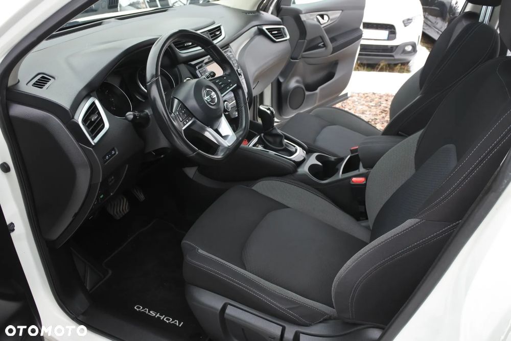 Nissan Qashqai 1.2 DIG-T Xtronic TEKNA - 10