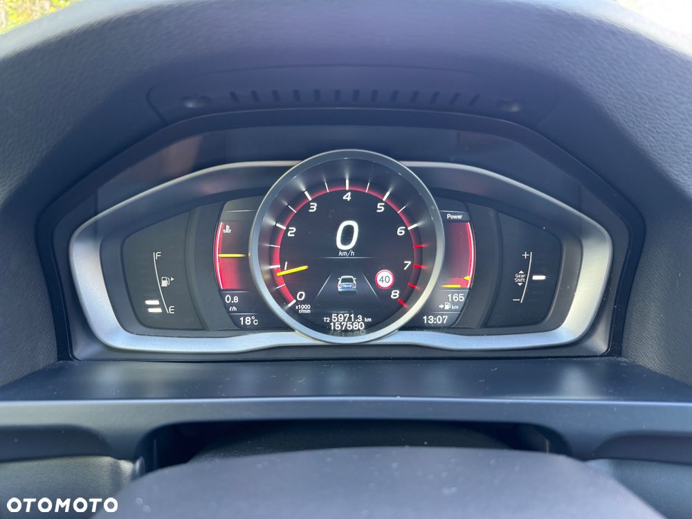 Volvo S60 T3 Momentum - 16