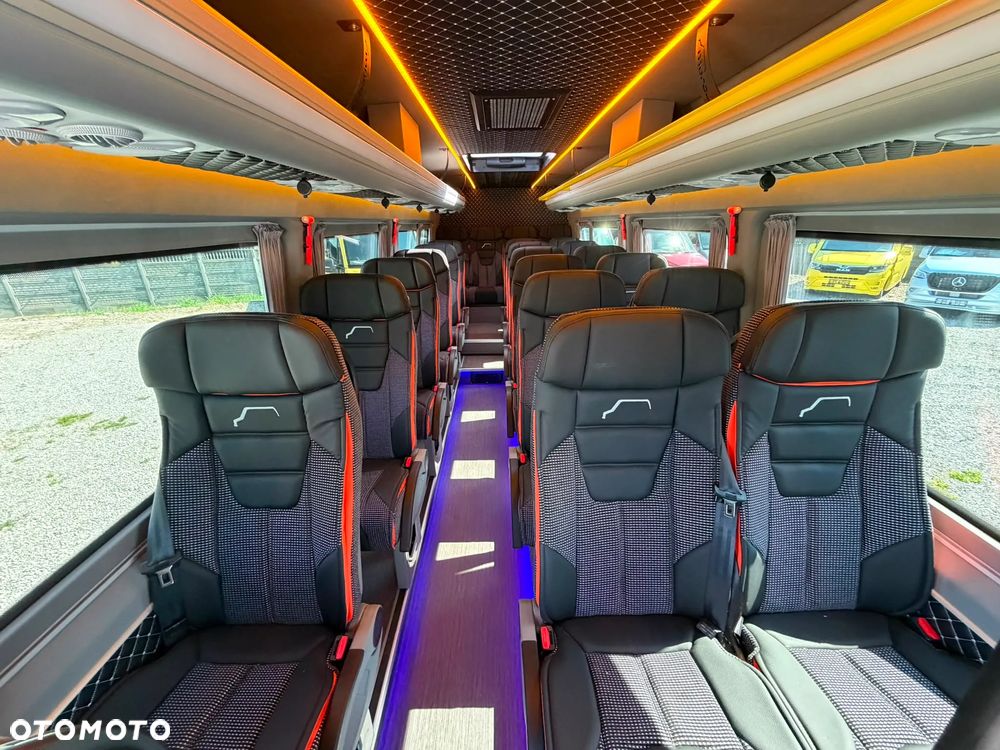 Mercedes-Benz Sprinter 519 - 17