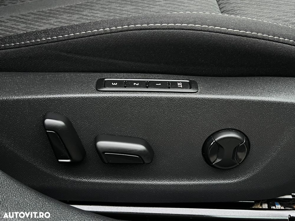 Skoda Octavia 2.0 TDI DSG First Edition - 24