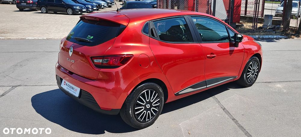 Renault Clio 1.2 16V 75 LIMITED - 6