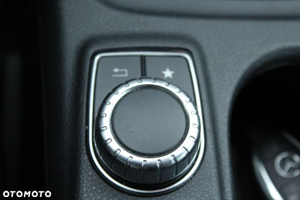 Mercedes-Benz GLA 200 7G-DCT Edition 1 - 30