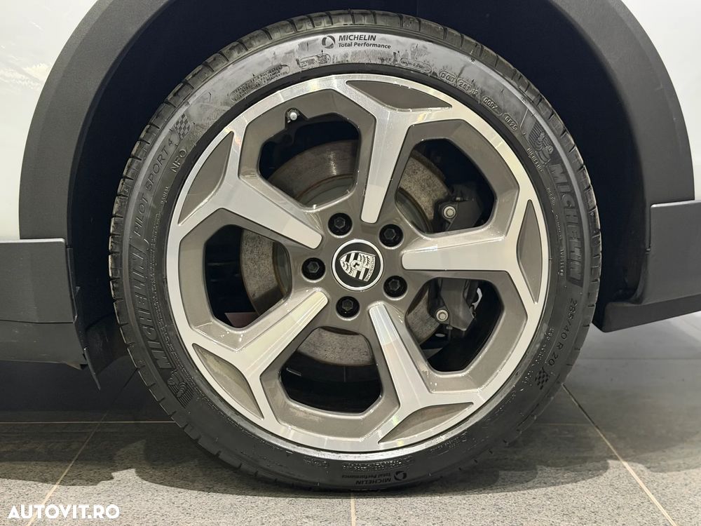 Porsche Taycan 4 - 18