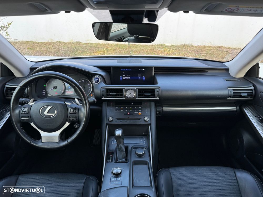 Lexus IS 300H Executive+ - 16