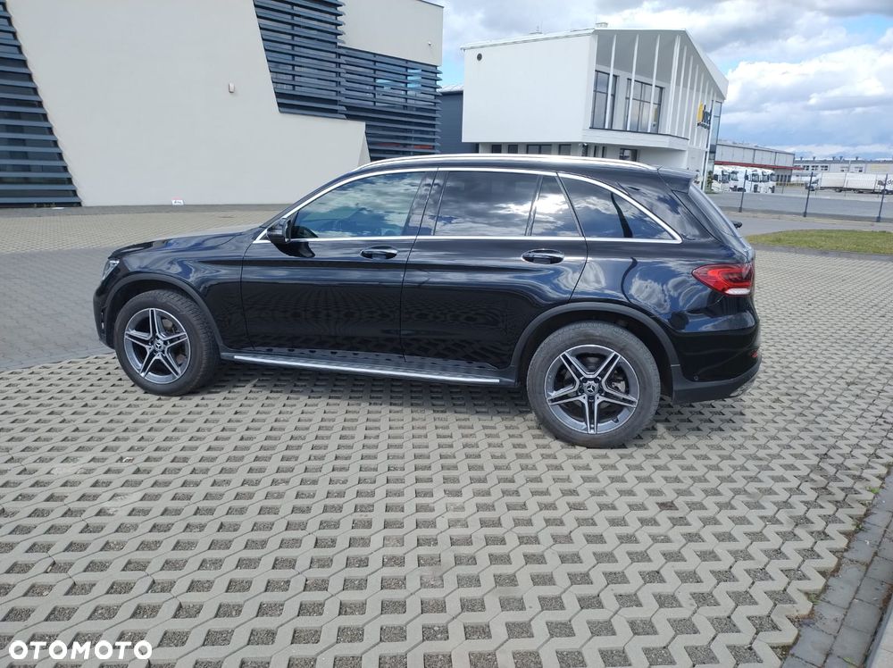Mercedes-Benz GLC 300 4Matic 9G-TRONIC AMG Line - 7