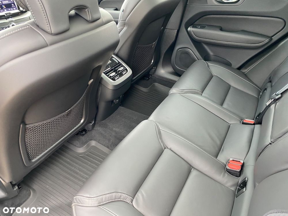 Volvo XC 60 B5 B AWD Ultra Black Edition - 7