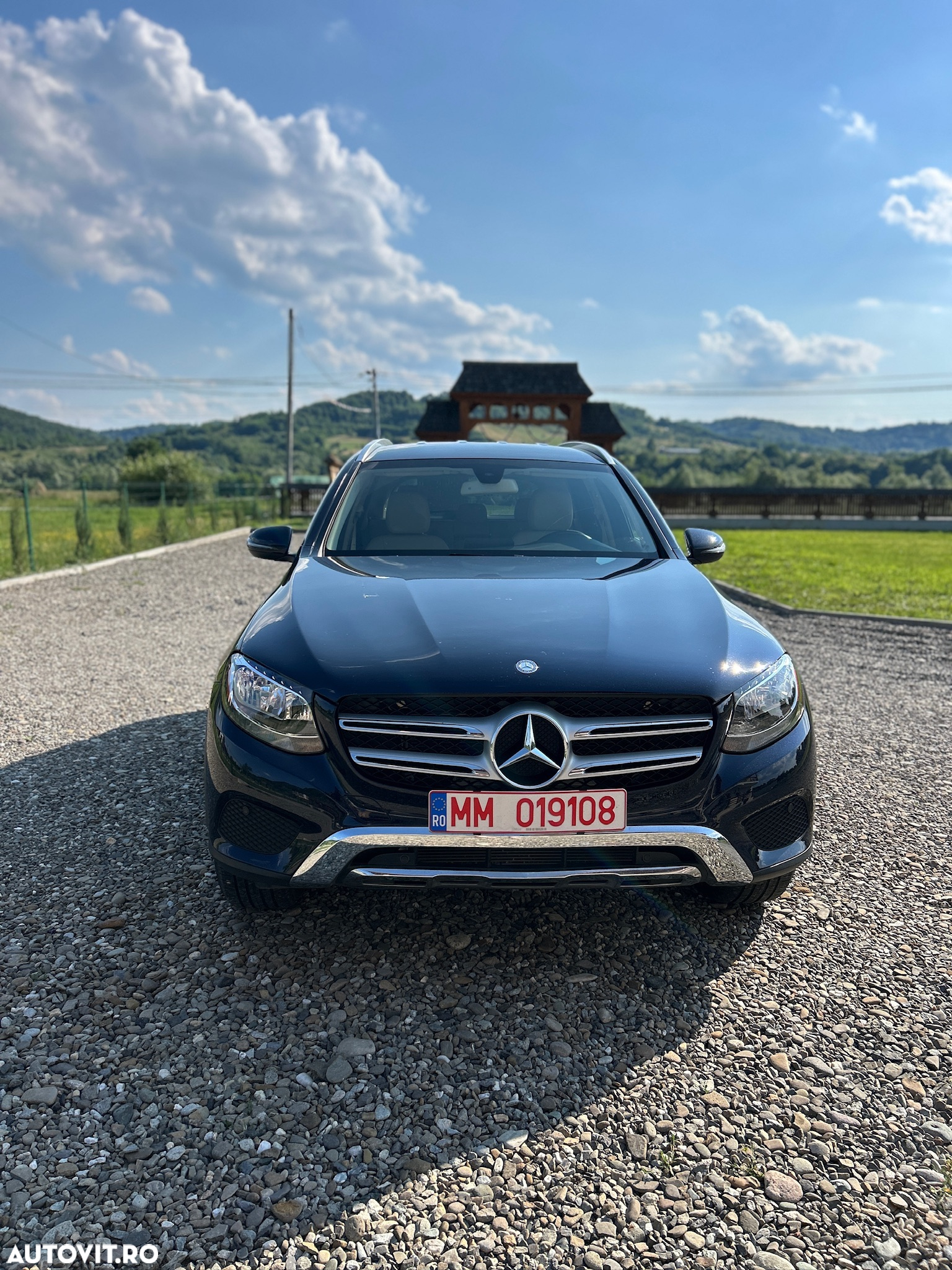 Mercedes-Benz GLC 300 4Matic 9G-TRONIC AMG Line - 11