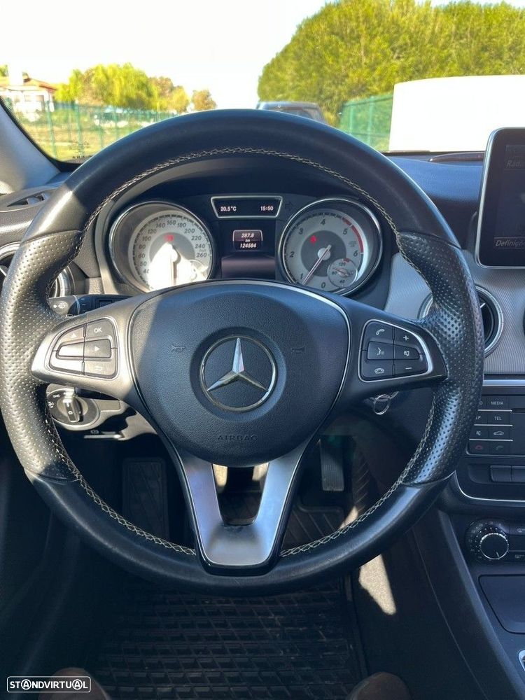 Mercedes-Benz CLA 200 d Shooting Brake - 15