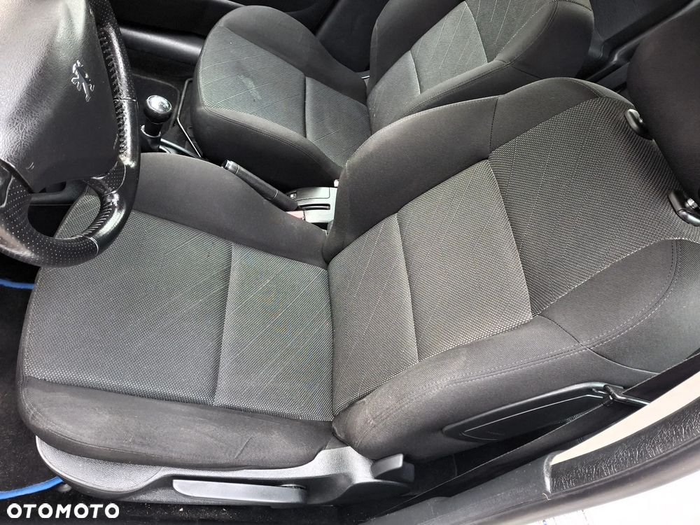 Peugeot 207 1.6 Premium - 18