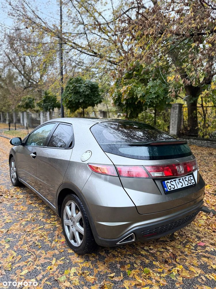 Honda Civic 1.8 Comfort - 2