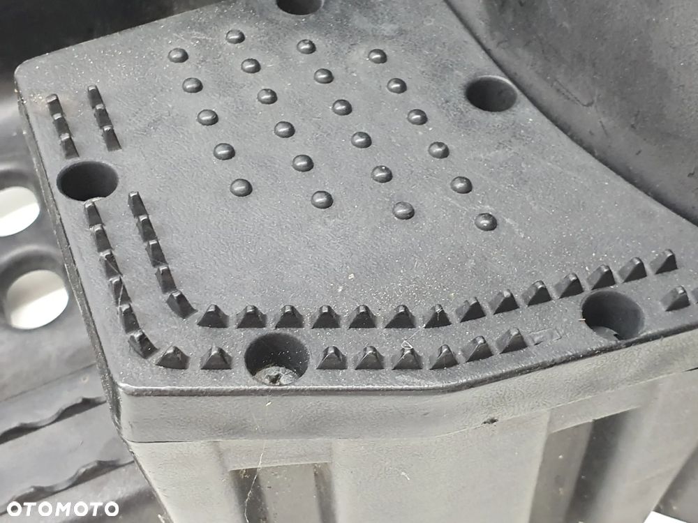 STOPIEN LEWY PODLOGA PODEST  TGB BLADE 250 - 6