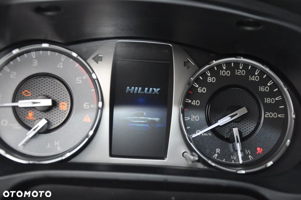 Toyota Hilux 2.4 D-4D Extra Cab DLX 4x4 - 27