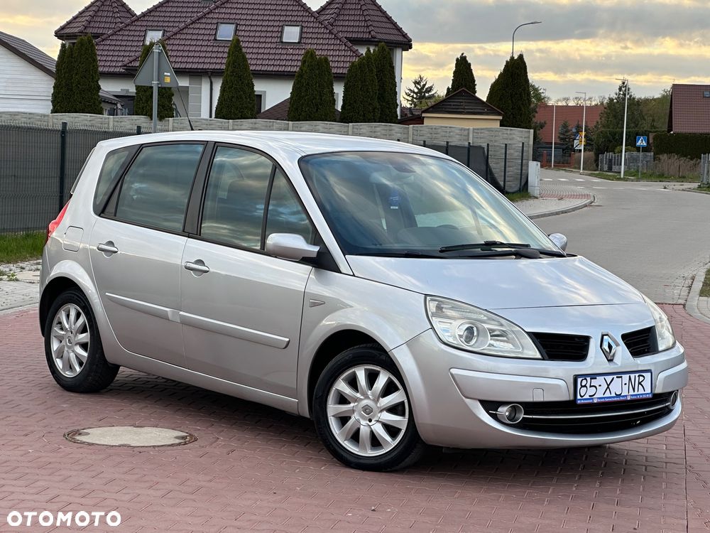 Renault Scenic 2.0 16V Dynamique - 10