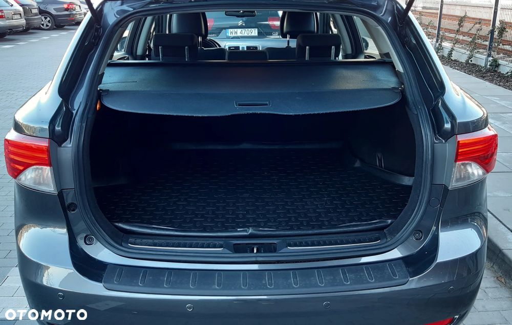 Toyota Avensis 2.2 D-4D Sol NAVI - 5