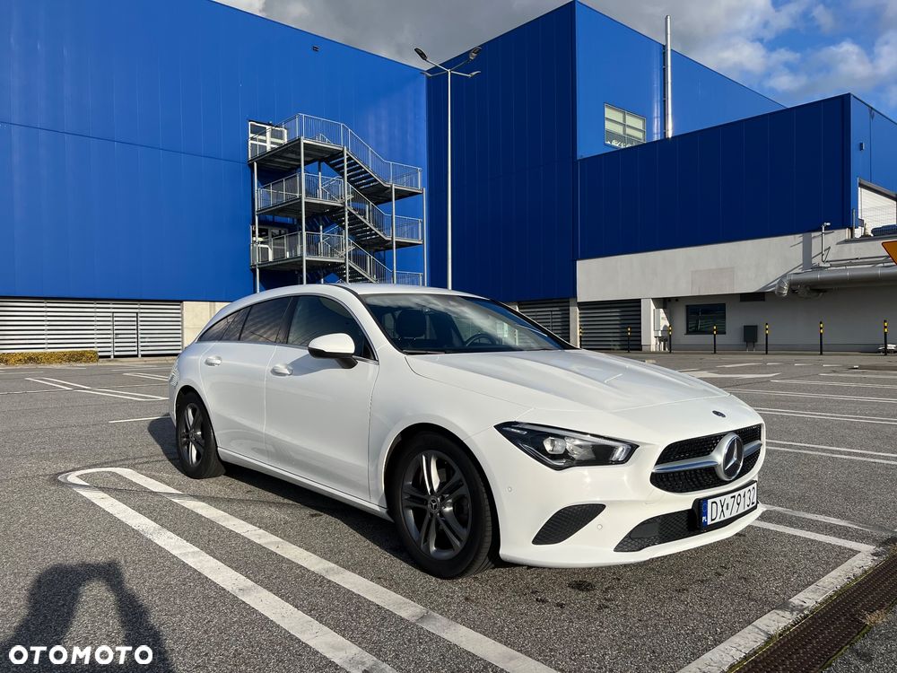 Mercedes-Benz CLA 180 7G-DCT - 3