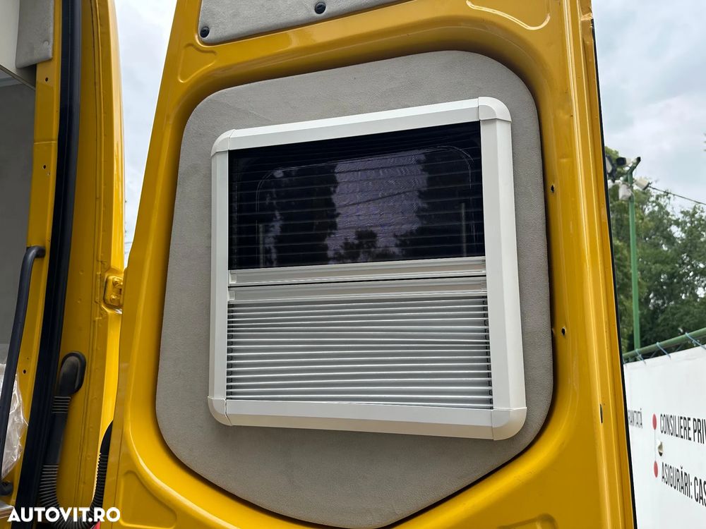 Mercedes-Benz Sprinter - 37