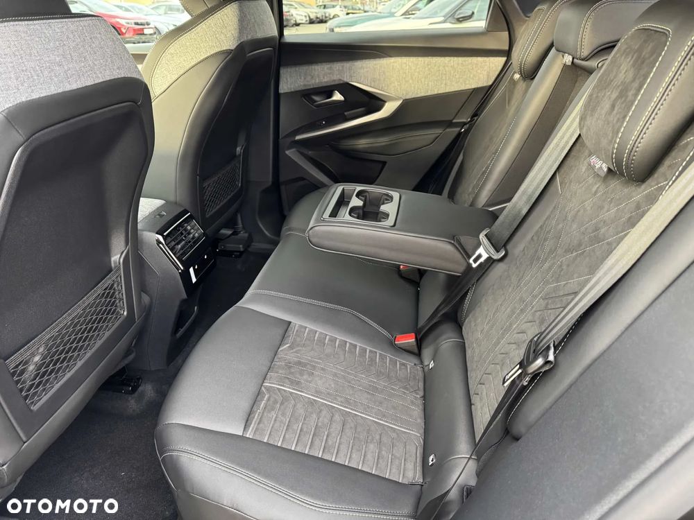 Peugeot 3008 1.2 PureTech mHEV GT E-DCS6 - 12