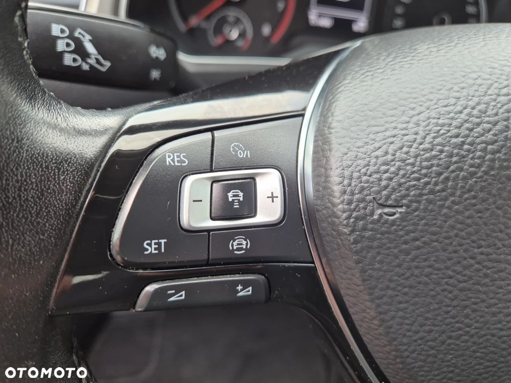 Volkswagen T-Roc 1.0 TSI Active - 17