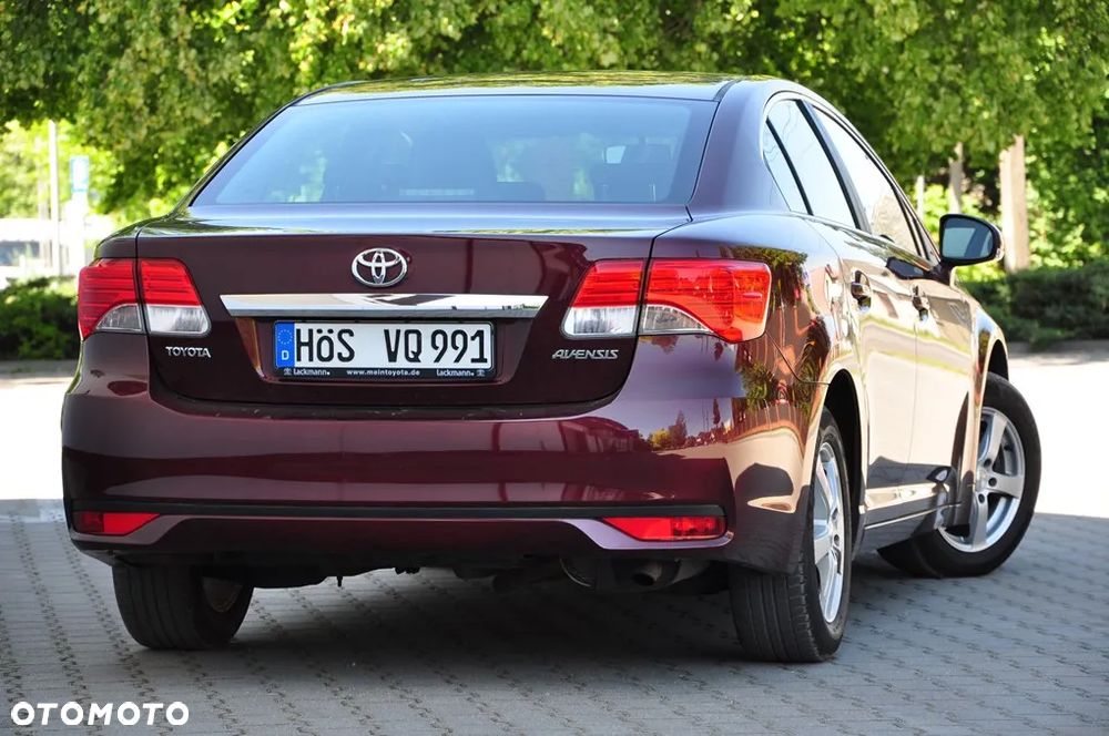 Toyota Avensis 1.6 Active - 10