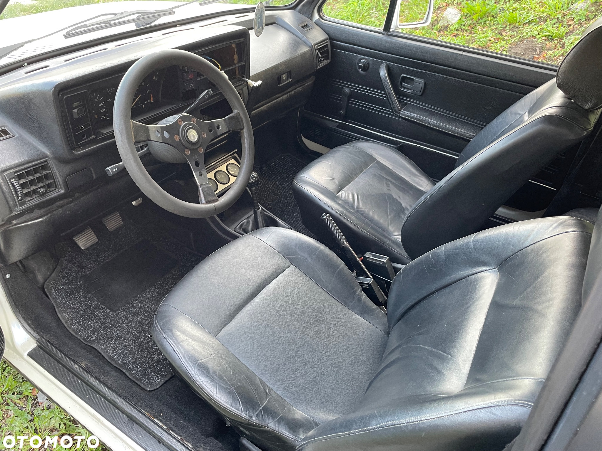 Volkswagen Golf 1.6 CL - 12