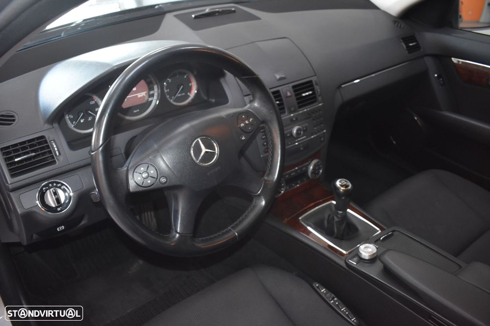 Mercedes-Benz C 220 CDi Avantgarde BlueEfficiency - 21