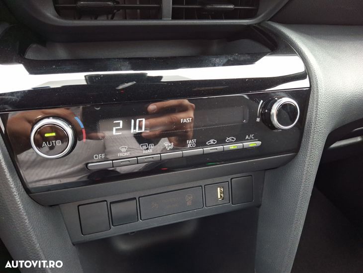 Toyota Yaris - 27