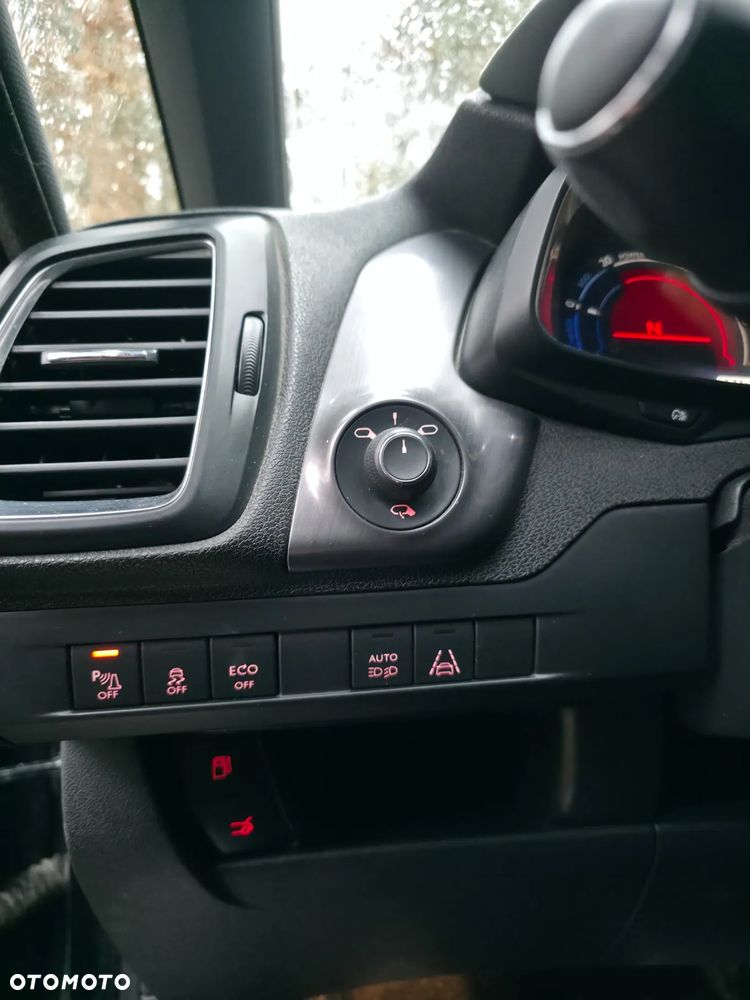 Citroën DS5 2.0 HDi Hybrid4 Pure Pearl MCP - 26