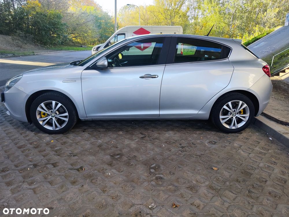 Alfa Romeo Giulietta 2012 photo 5