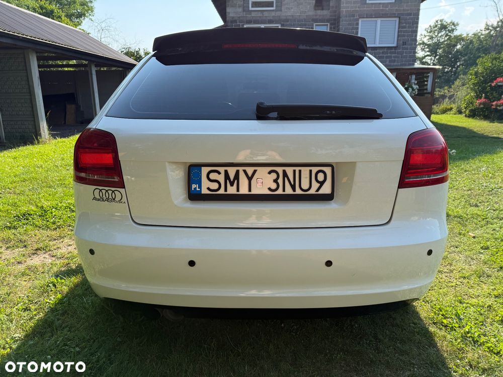 Audi A3 3-drzwiowe 1.6 Ambition - 3