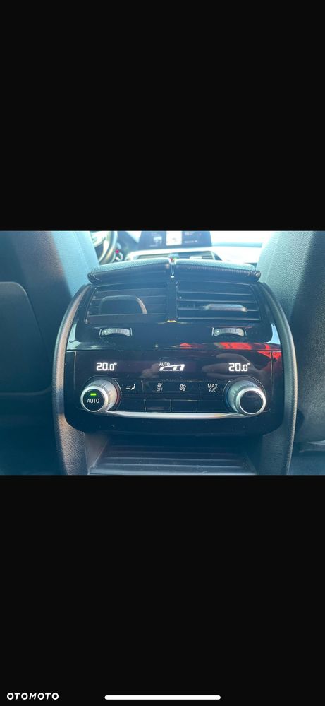 BMW Seria 5 520d xDrive Sport - 11