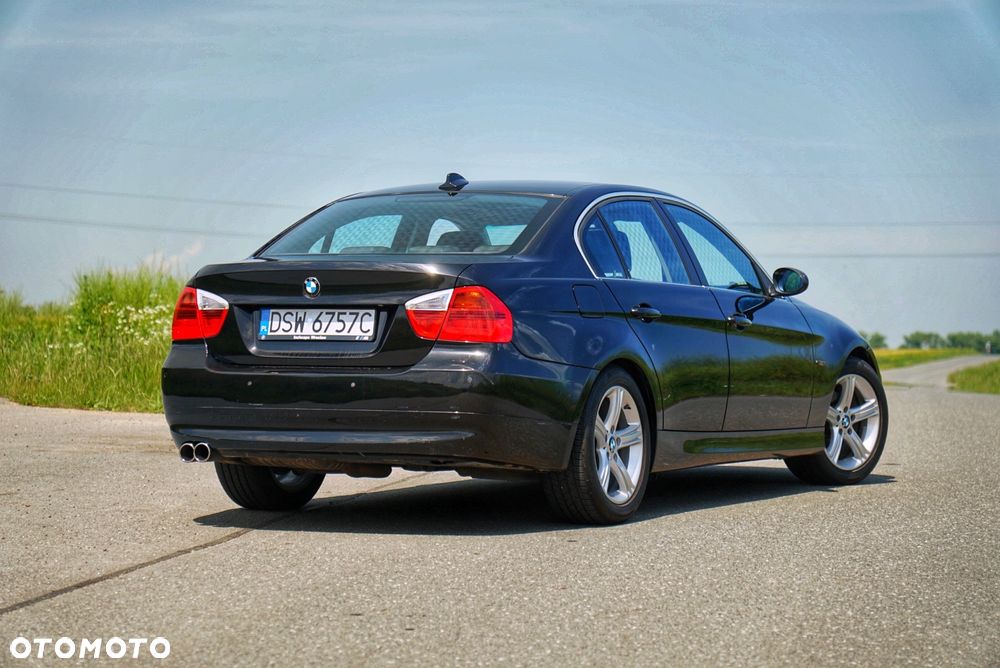 BMW Seria 3 325i - 3