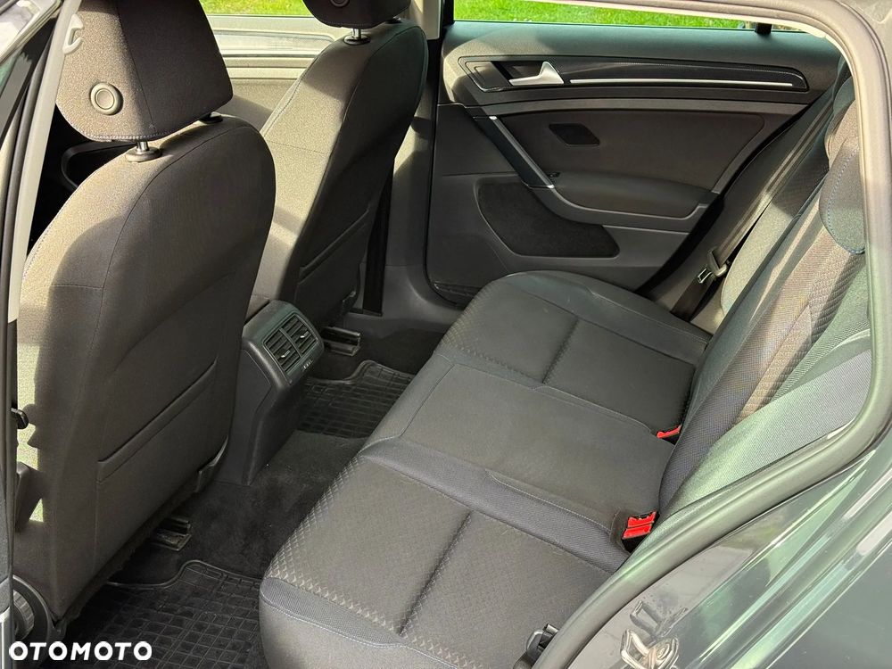 Volkswagen Golf - 13
