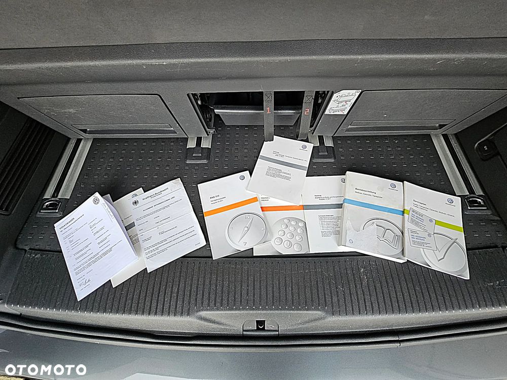 Volkswagen Multivan - 36