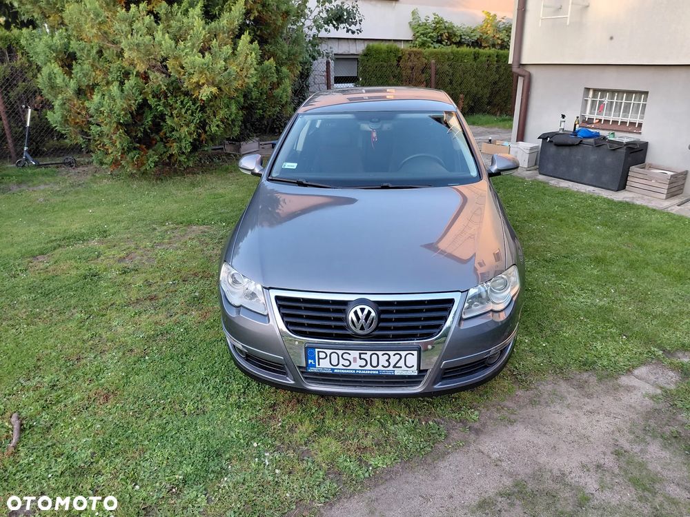 Volkswagen Passat 2.0 TDI Comfortline DSG - 4
