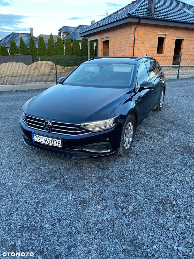 Volkswagen Passat 1.6 TDI SCR DSG Comfortline - 1