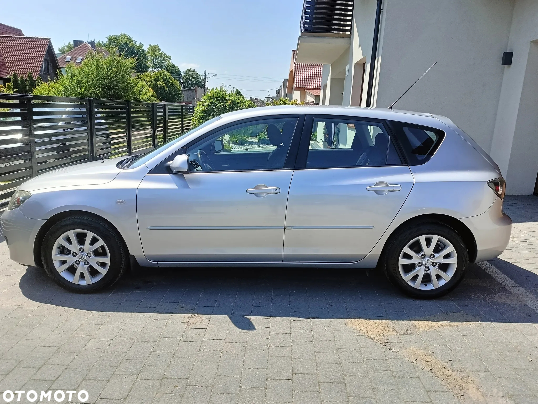 Mazda 3 1.6 CD Active + - 2