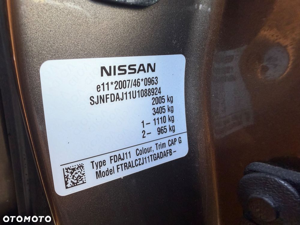 Nissan Qashqai 1.6 DCi Xtronic TEKNA - 33