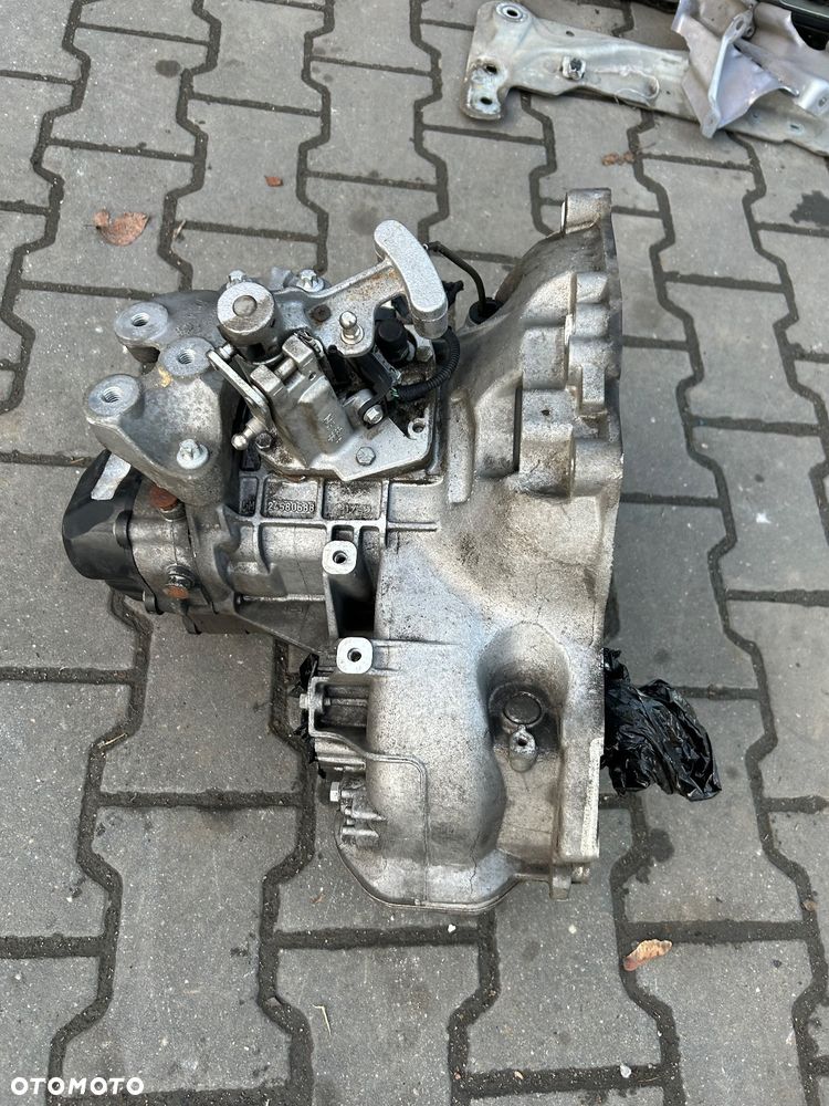 Opel Corsa E 1.3 diesel skrzynia biegów 5B - 3