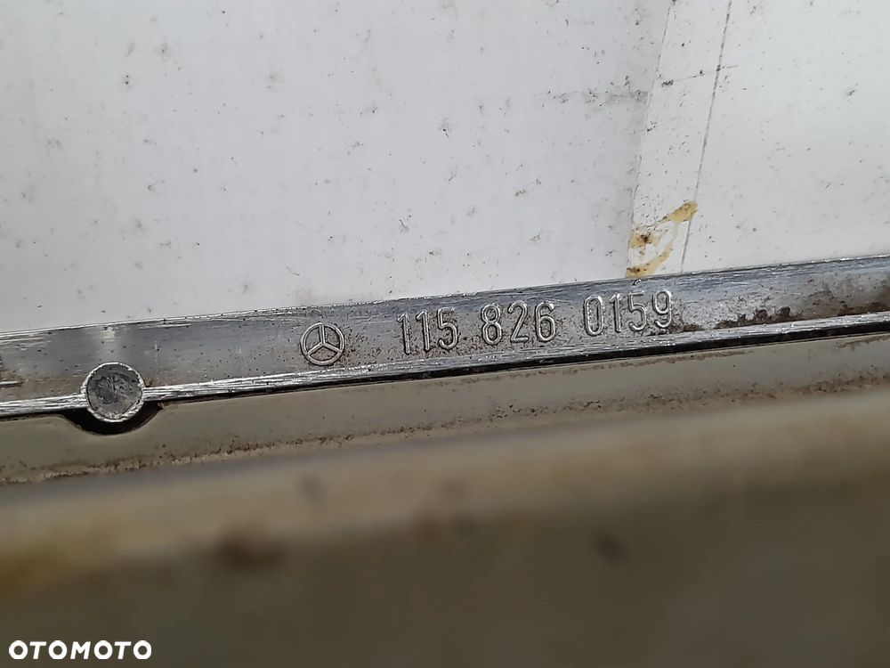 Lampa prawy tył Mercedes W114 W115 Mercedes OE K33360 - 6