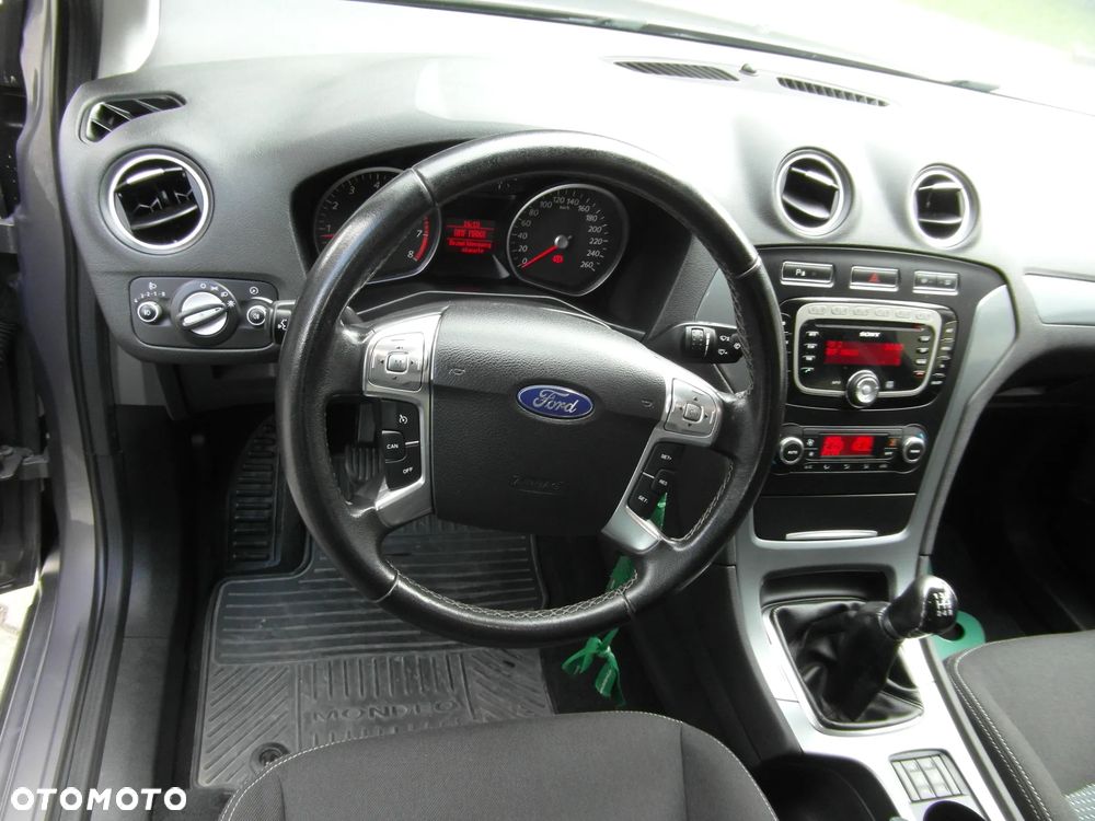 Ford Mondeo 2.0 Trend - 22