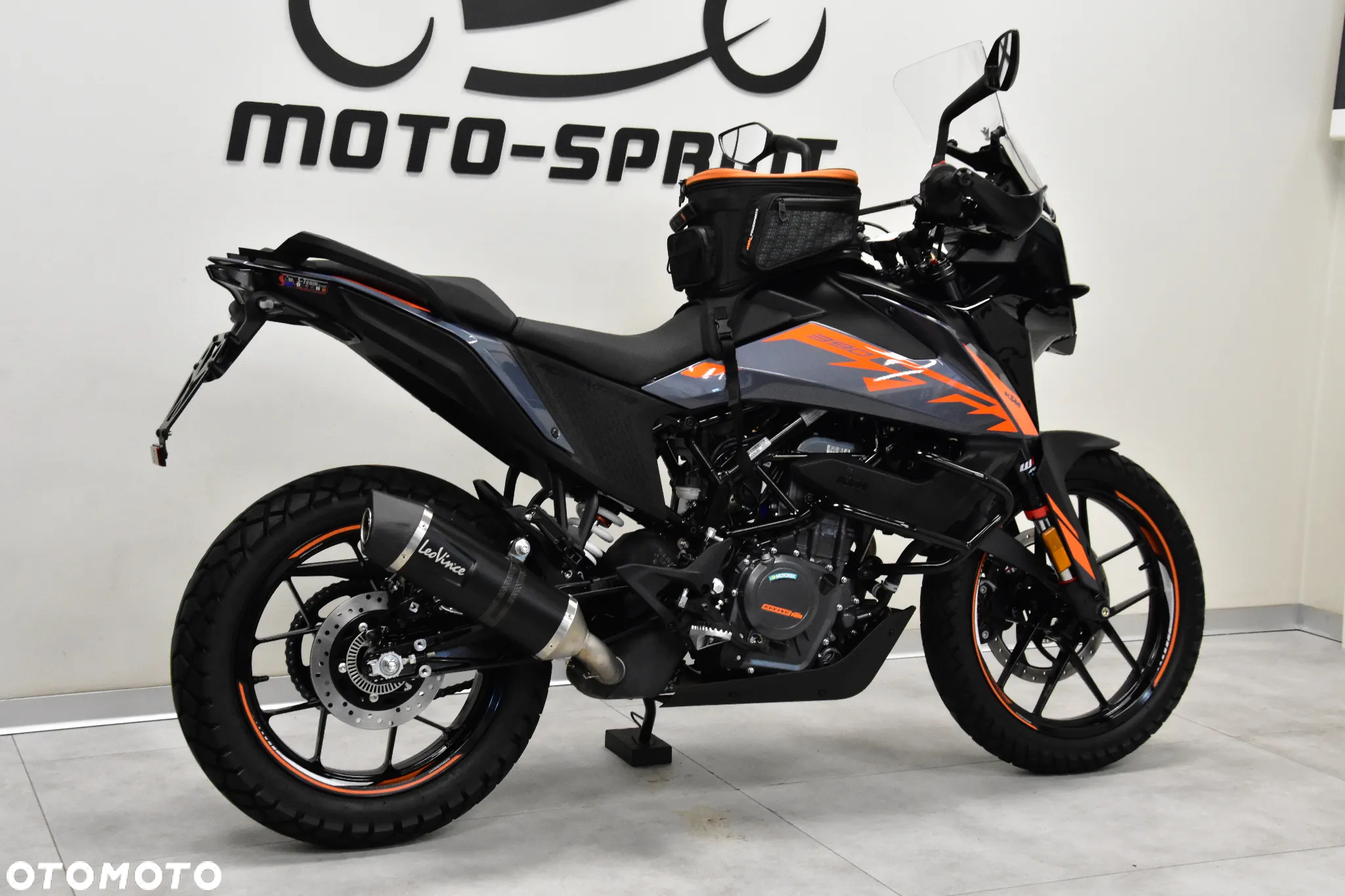 KTM Adventure - 5