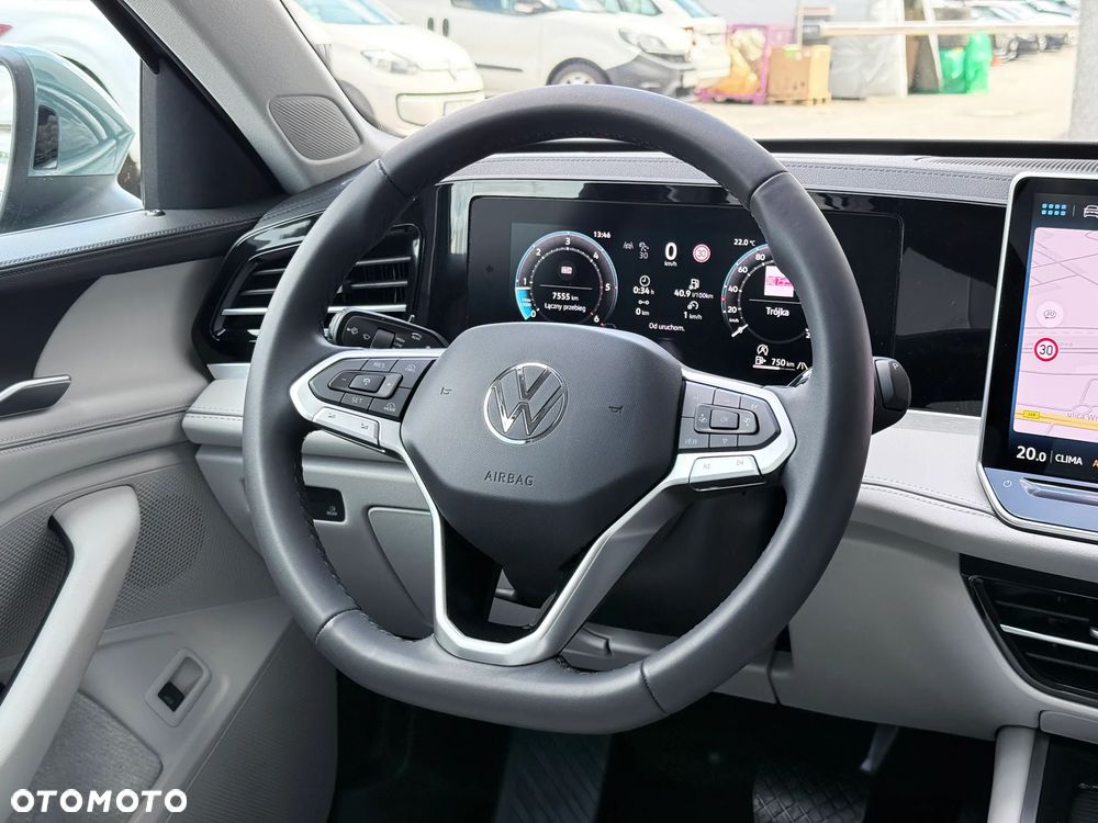 Volkswagen Passat Variant 2.0 TDI SCR DSG Elegance - 19