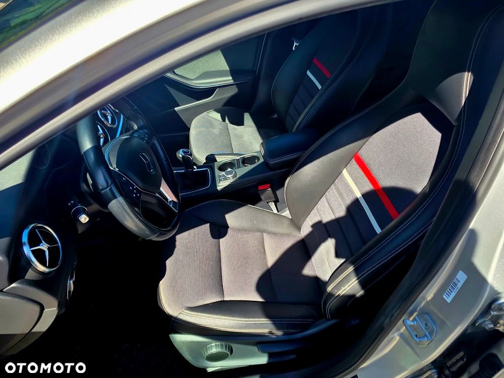 Mercedes-Benz Klasa A 180 (BlueEFFICIENCY) - 15