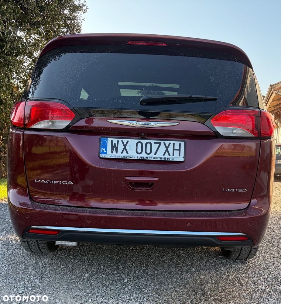 Chrysler Pacifica - 8