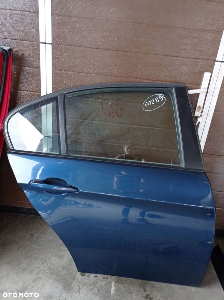 BMW E90 DRZWI PRAWY TYŁ MYSTICBLAU METALLIC A07 - 1
