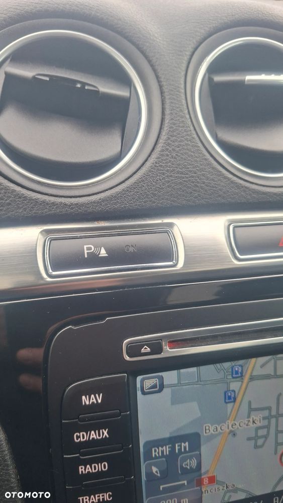 Ford Galaxy 2.0 TDCi Ghia - 19